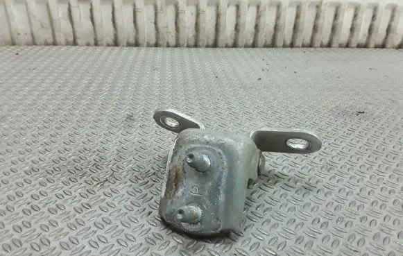 Toyota Picnic Rear door upper hinge