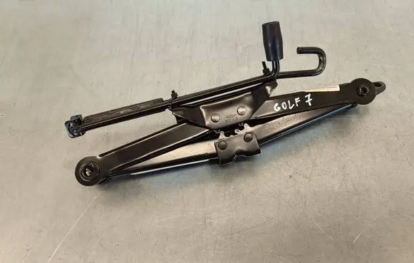 Volkswagen Golf VII Lift Jack