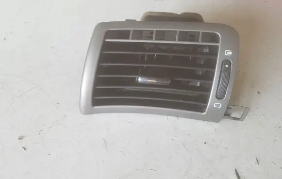 Peugeot 407 Dashboard side air vent grill/cover trim