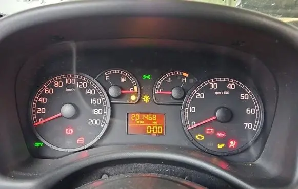 Speedometer (instrument cluster)