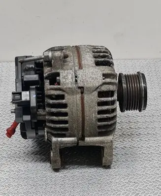 Renault Megane III Generator/alternator 8200660033A 34309 0124425071