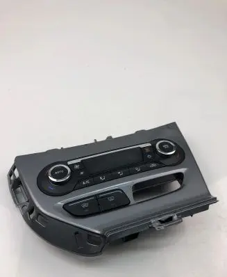 Ford C-MAX II Climate control unit BM5T18C612CG