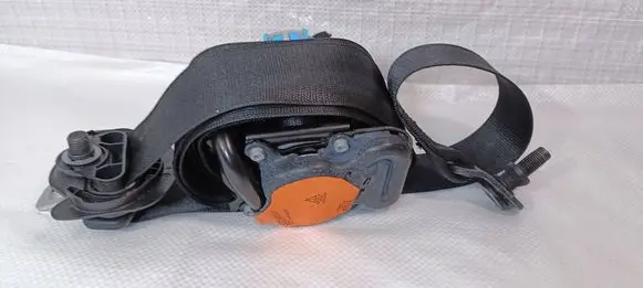 Mercedes-Benz B W246 W242 Front seatbelt A2468600285
