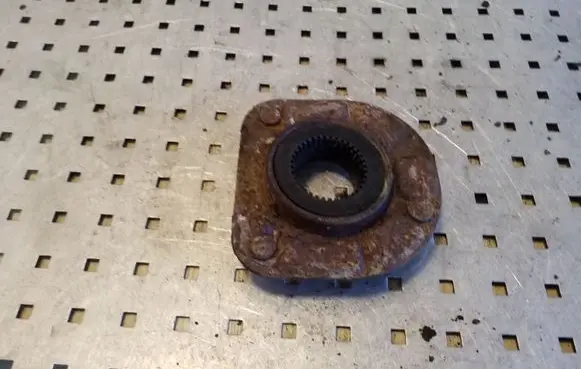 Volvo XC90 Front upper strut mount 