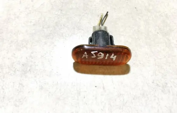 Renault Scenic I Front fender indicator light 7700822136