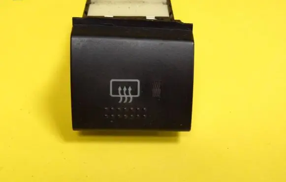 Toyota Avensis T220 Windscreen/window heater switch 156960