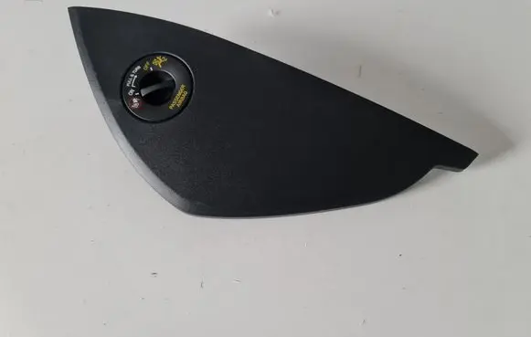 Volvo XC90 Dashboard side end trim 31363696