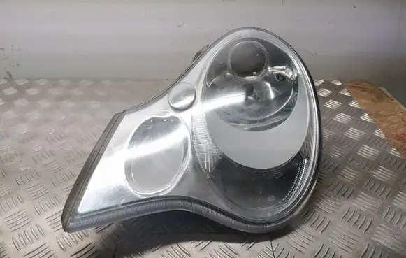 Porsche 911 996 Headlight/headlamp