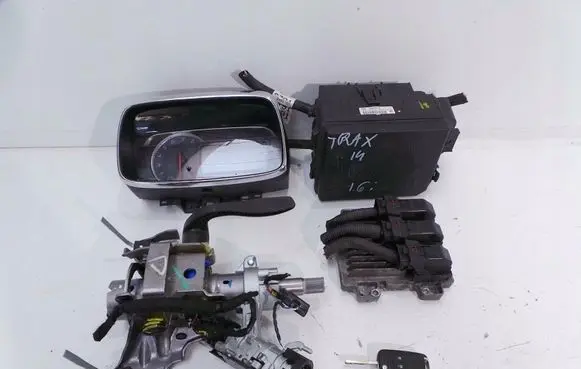 Chevrolet Trax Engine ECU kit and lock set 12656958