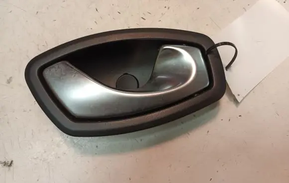 Renault Megane III Front door interior handle 826720001R