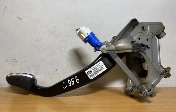 Land Rover Range Rover Sport L494 Brake pedal DK5M2D094BB C956