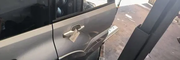 Mitsubishi Pajero Rear door SREBRNE
