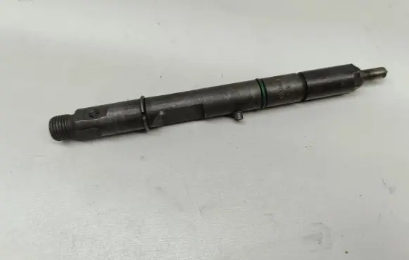 Audi A6 S6 C5 4B Fuel injector 059130201E