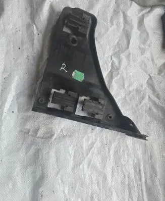 Volkswagen Sharan Front bumper mounting bracket 7M3807184A YM2117E775AA ZBU4