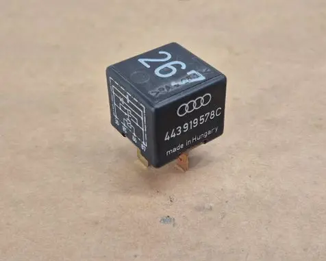 Audi A6 S6 C4 4A Other relay 443919578C