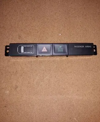 Mitsubishi Outlander A set of switches 8002B409