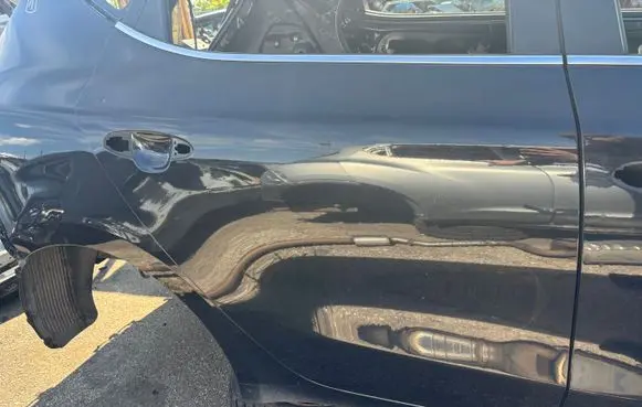 KIA Ceed Rear door