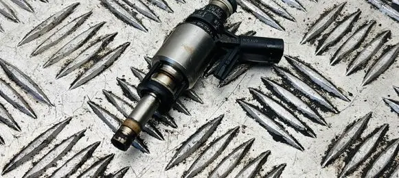 Audi A5 Fuel injector 06L906A02 06G906036S