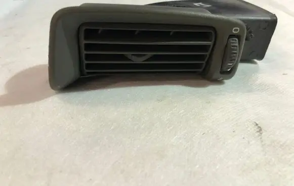 Volvo S60 Rear air vent grill 9158449