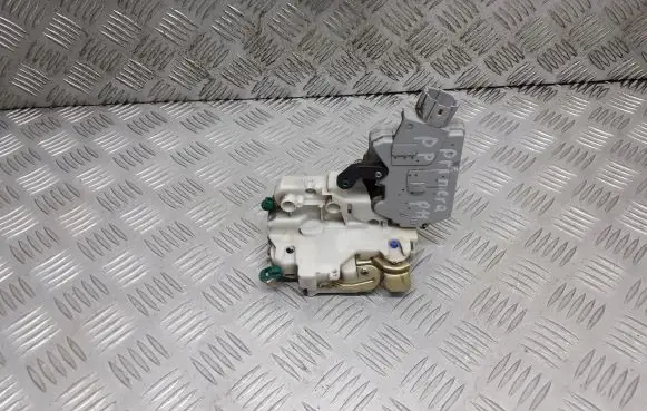 Nissan Primera Front door lock