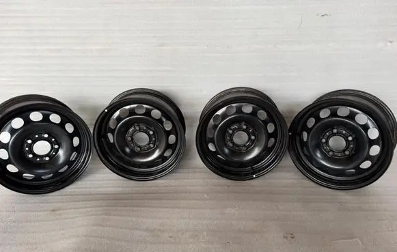 BMW 1 E81 E87 R16 steel rim 6775617