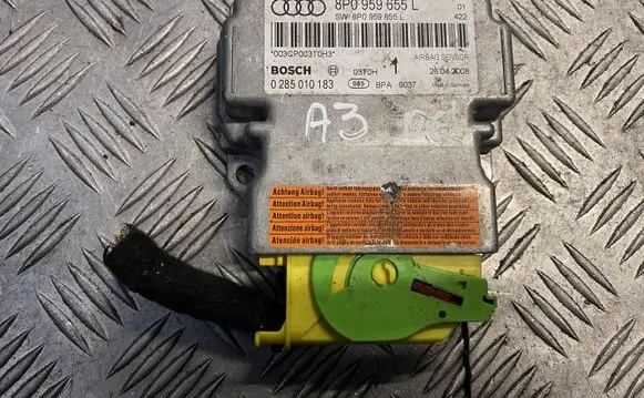 Audi A3 S3 8P Airbag control unit/module 9751262