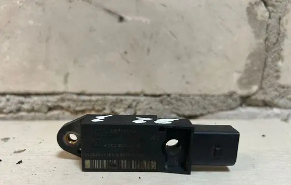 Mercedes-Benz E W211 Airbag deployment crash/impact sensor A0028202726