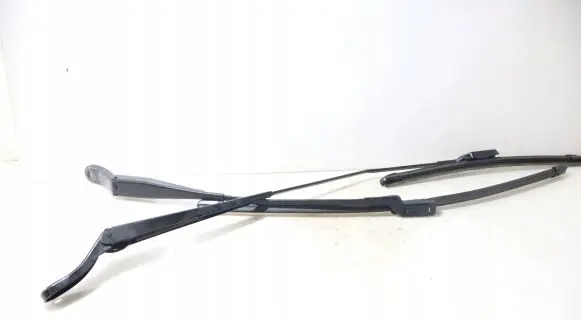 Peugeot 208 Front wiper blade arm