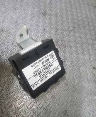 Toyota Avensis T250 Light module LCM 8996005030