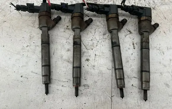 KIA Rio Fuel injectors set 0445110256