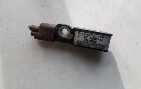 Ford Mondeo Mk III Airbag deployment crash/impact sensor 1s7t14b342ac 1s7t-14b342-ac