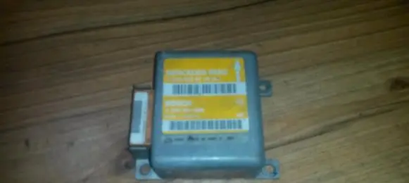 Mercedes-Benz E W210 Airbag control unit/module 0285001088 0008209726