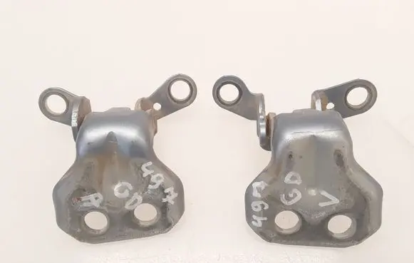 Rear door hinge set