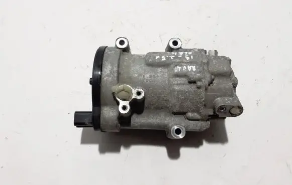 Toyota RAV 4 (XA50) Air conditioning (A/C) compressor (pump) 8837033040
