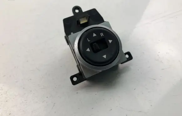 Hyundai i10 Wing mirror switch 299128454