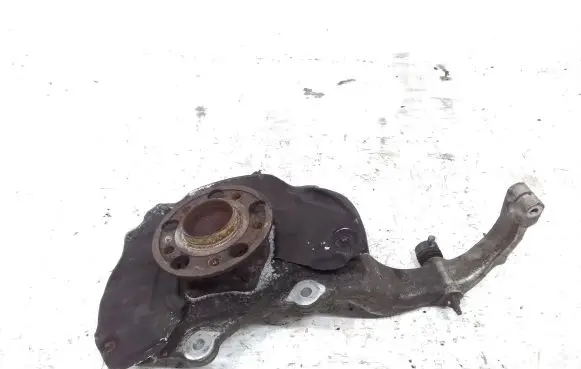 Mercedes-Benz S W222 Front wheel hub spindle knuckle 2221901