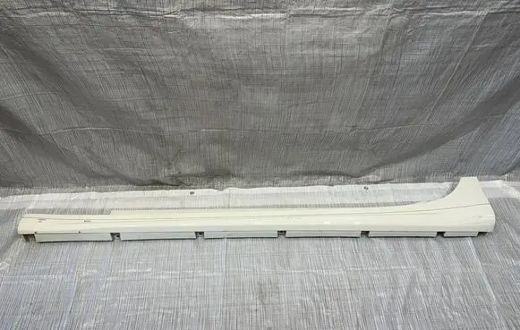 Maserati Ghibli Front sill trim cover 670010789