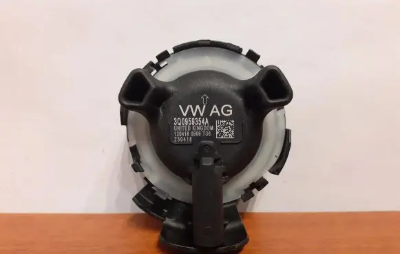 Volkswagen PASSAT B8 Airbag deployment crash/impact sensor 3506 3Q0959354A