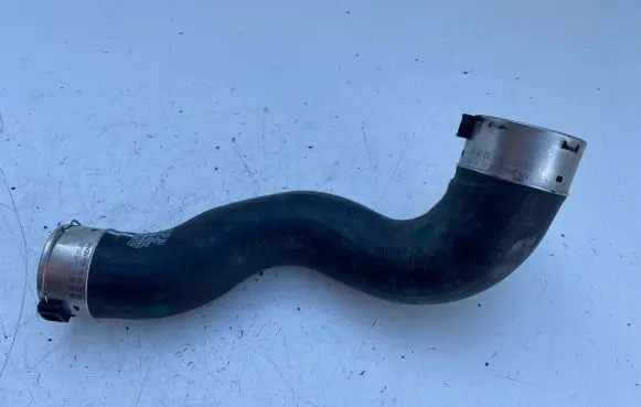 Mercedes-Benz B W246 W242 Intercooler hose/pipe A2465280282