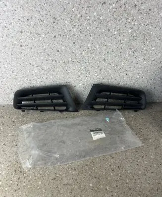 Renault Megane II Front bumper lower grill 8200412381 8200412380 7701476893
