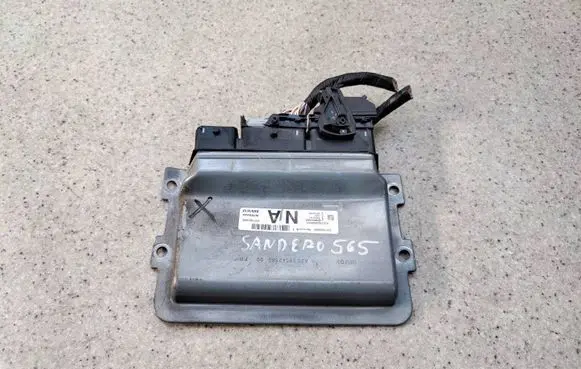 Dacia Sandero II Engine control unit/module ECU 237105098S43 237105098S