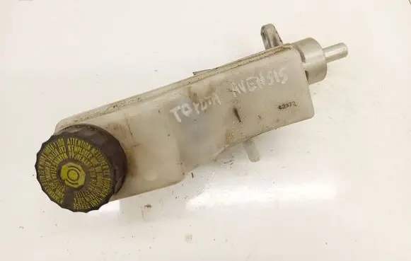 Toyota Avensis T250 Master brake cylinder 0204251171