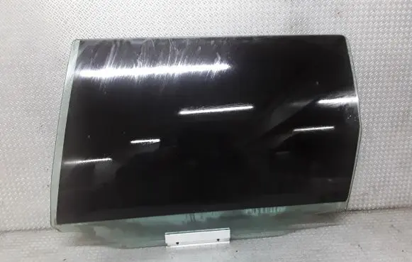 Volvo V70 Rear door window glass