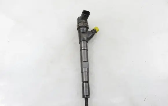 KIA Sorento Fuel injector 0445110186