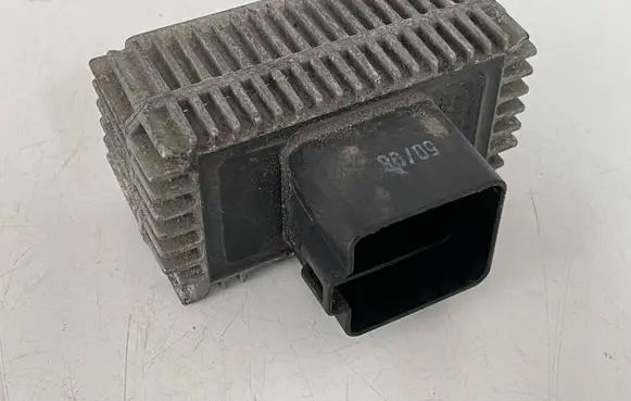 Opel Sintra Glow plug pre-heat relay 09132691