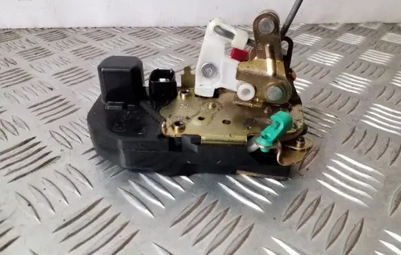 Jeep Grand Cherokee (WK) Rear door lock