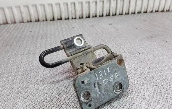 Volkswagen Golf IV Rear door lower hinge
