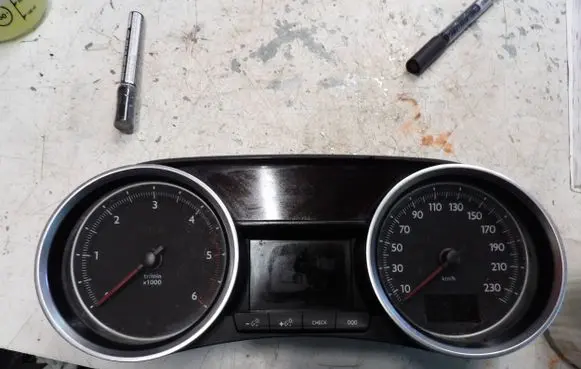 Peugeot 508 Speedometer (instrument cluster) 9665962480 503003070202 HG317Z51L