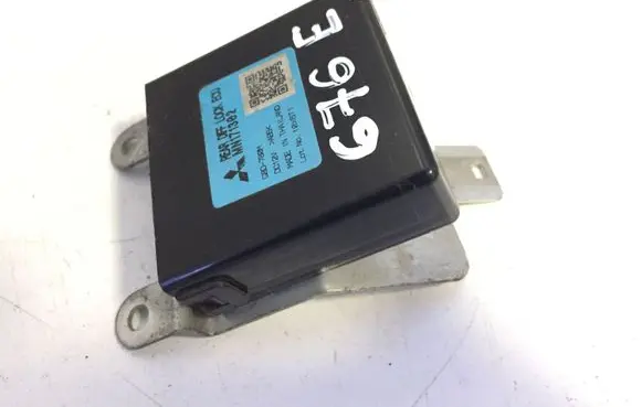 Mitsubishi L200 Torque split ecu control unit/module MN171302
