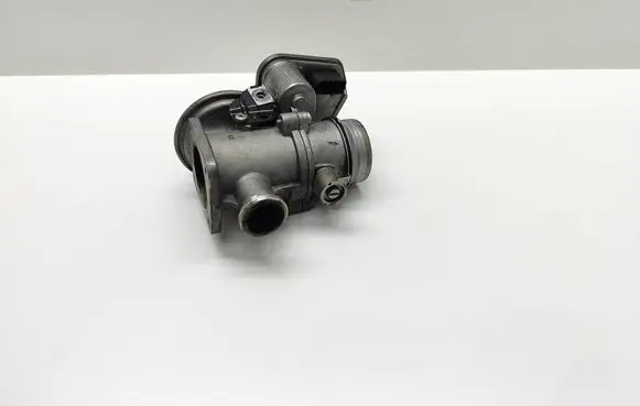 BMW 5 E60 E61 Throttle valve 7804384 780438401 70045000